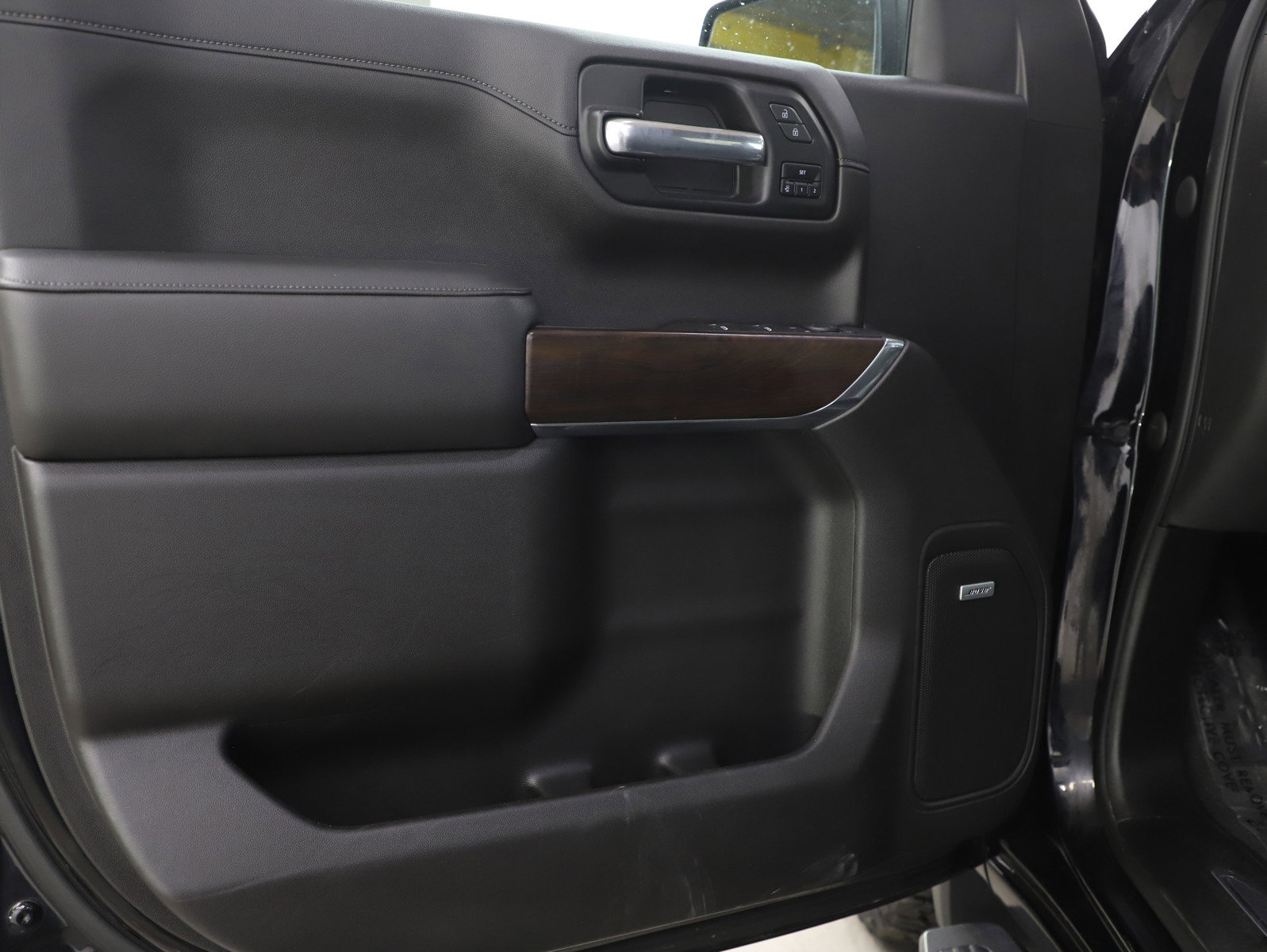 Used 2020 GMC Sierra 1500 SLT w/ SLT Premium Plus Package image 19