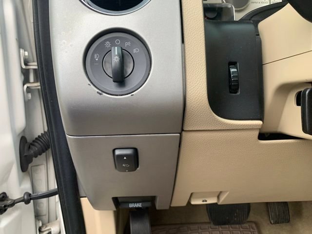 Used 2014 Ford Expedition EL XLT w/ Equipment Group 202A AWD/4WD image 26