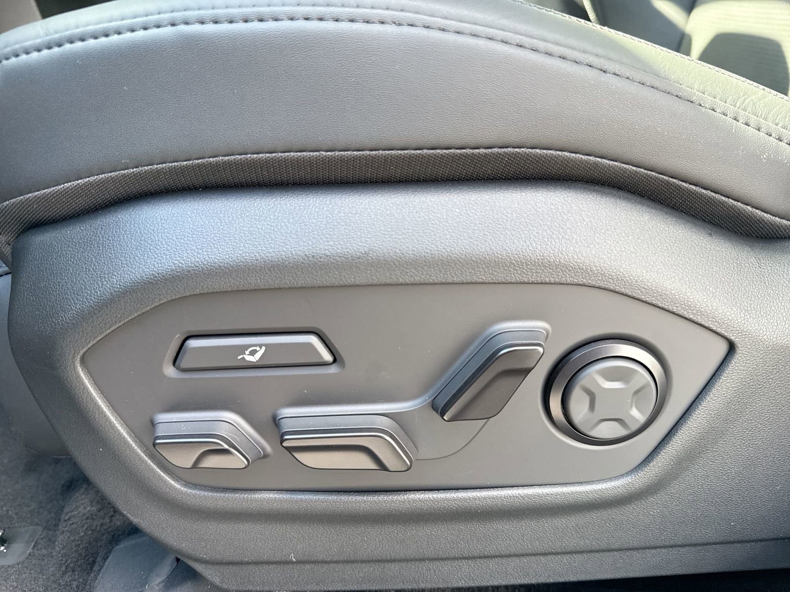 New 2026 Hyundai Santa Fe Calligraphy image 14