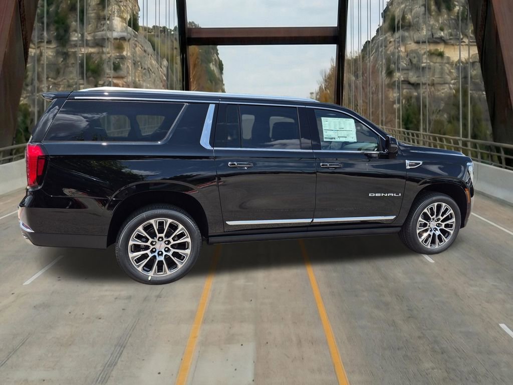 New 2026 GMC Yukon XL Denali w/ Denali Reserve Package AWD/4WD image 11