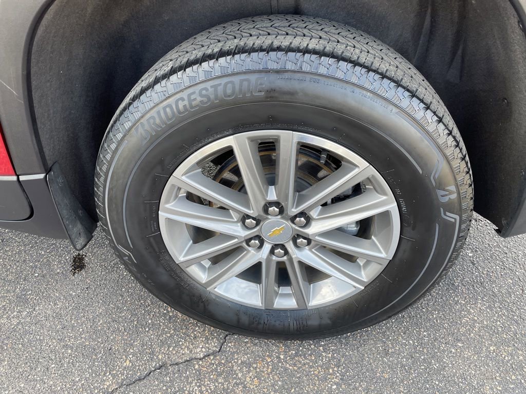 Used 2023 Chevrolet Traverse LT image 4