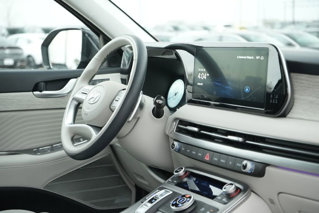 Used 2025 Hyundai Palisade Calligraphy image 15