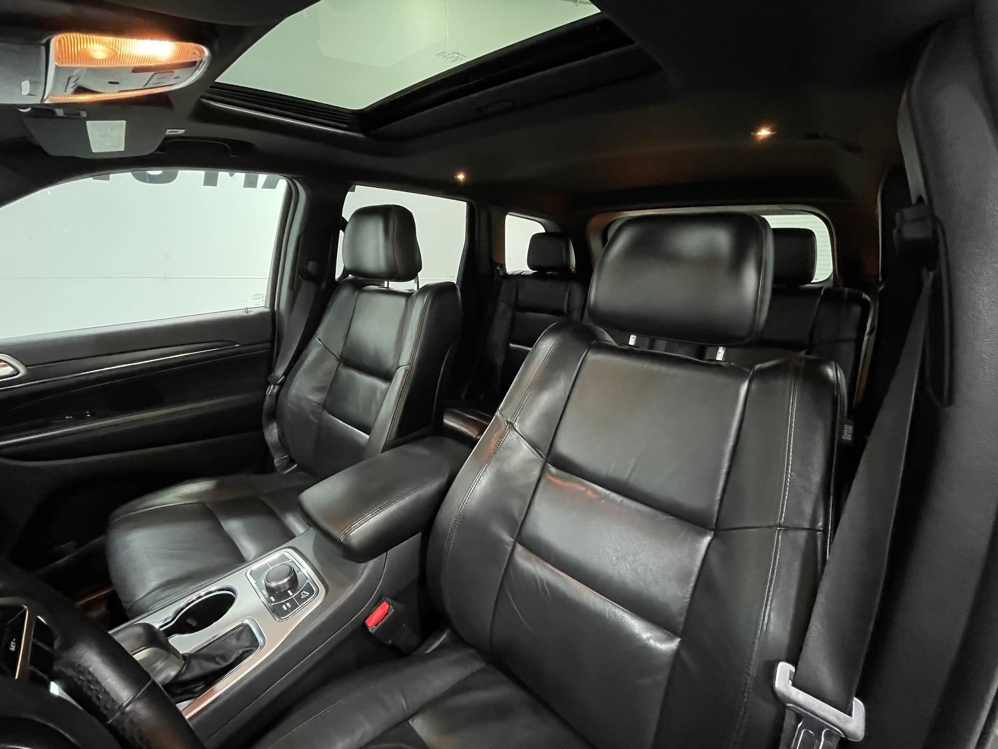 Used 2018 Jeep Grand Cherokee Limited image 14