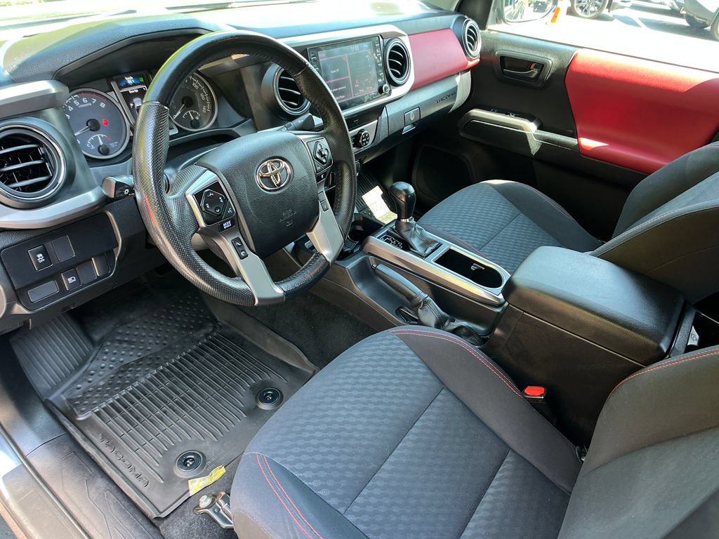 Certified 2022 Toyota Tacoma SR5 w/ SR5 Appearance Package (SM) AWD/4WD image 10