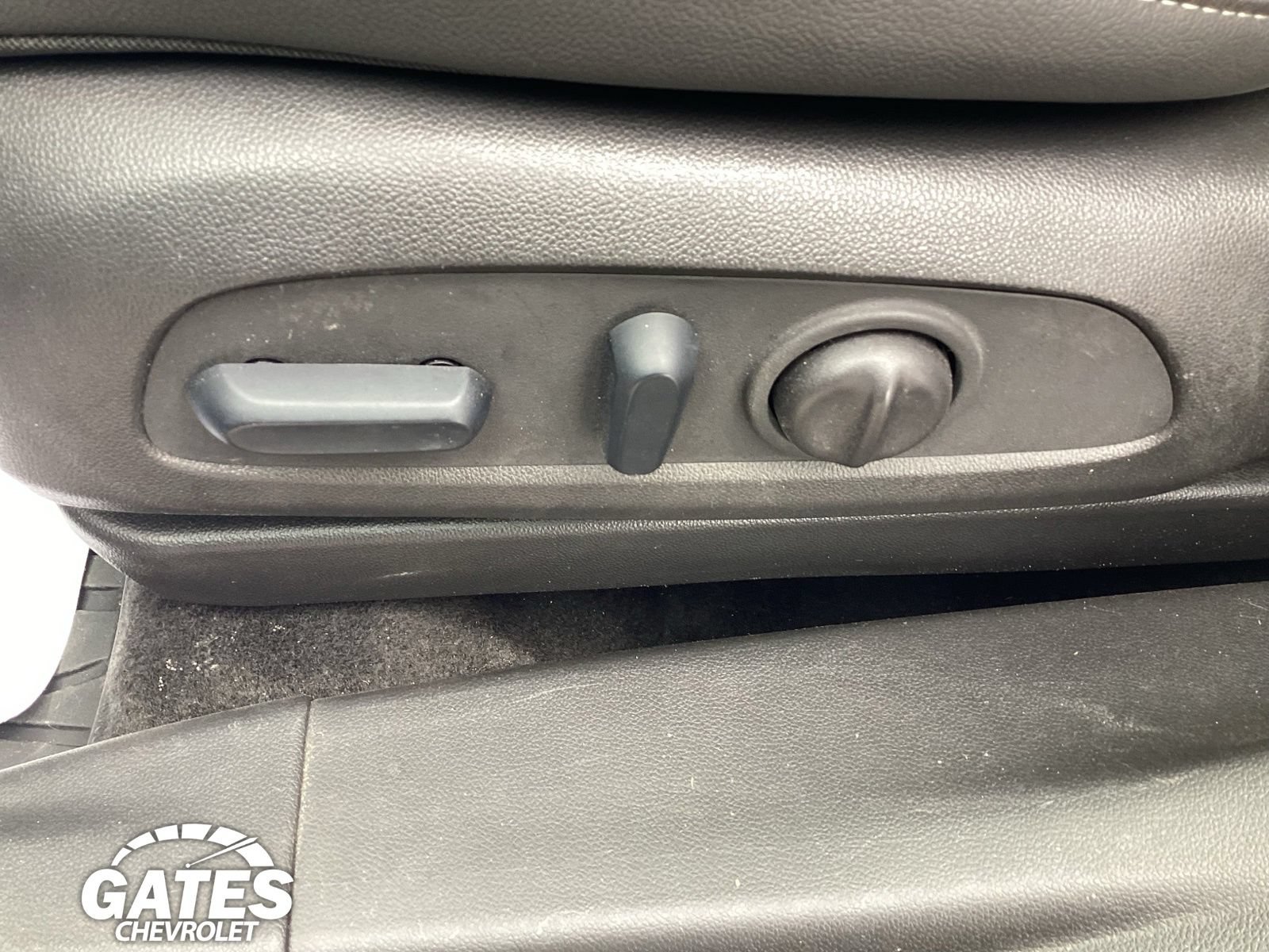 Used 2023 Buick Encore GX Essence w/ Experience Buick Package AWD/4WD image 16