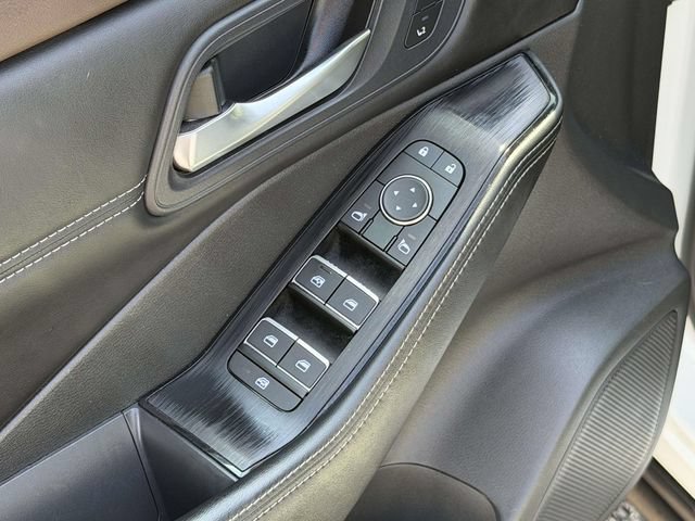 Used 2023 Nissan Rogue SL w/ SL Premium Package AWD/4WD image 16