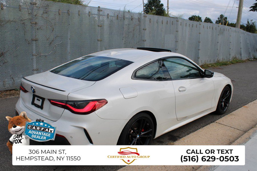 Used 2024 BMW 430i Coupe w/ M Sport Package RWD image 5