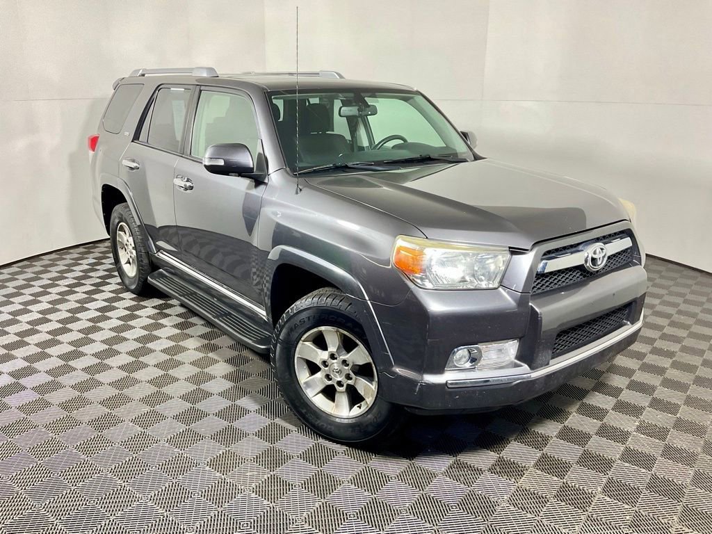 Used 2011 Toyota 4Runner SR5 w/ Convenience Pkg image 3