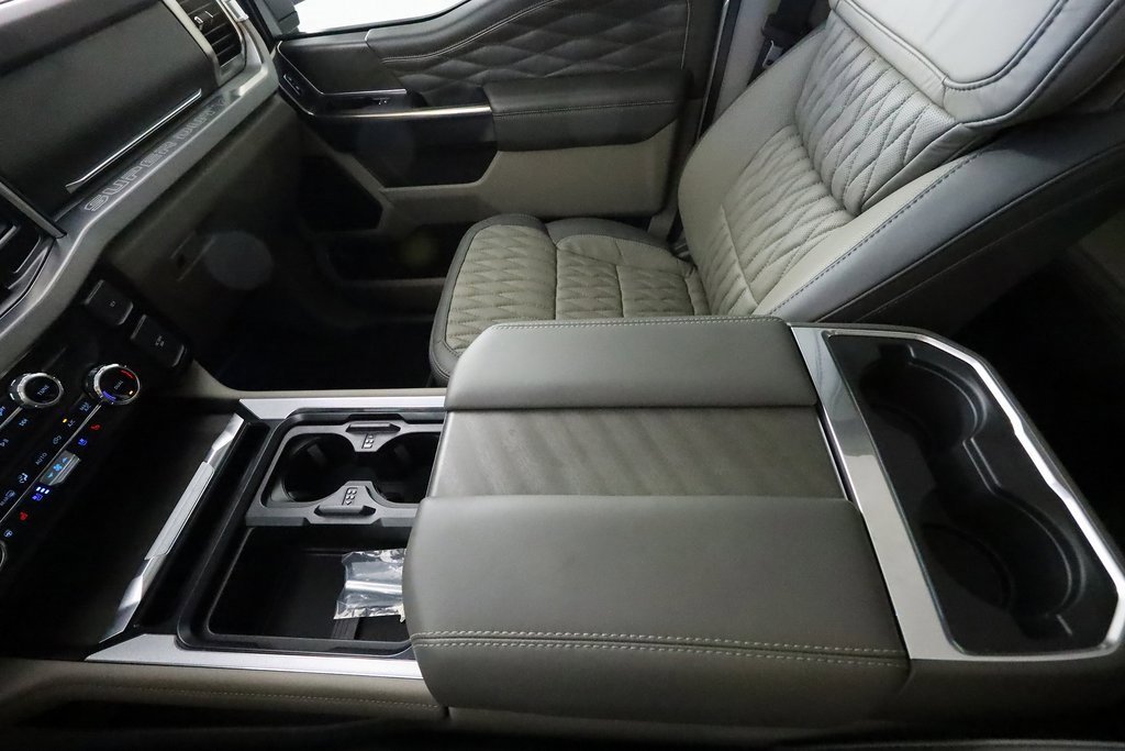 Used 2025 Ford F450 Platinum w/ Platinum Plus Package image 59