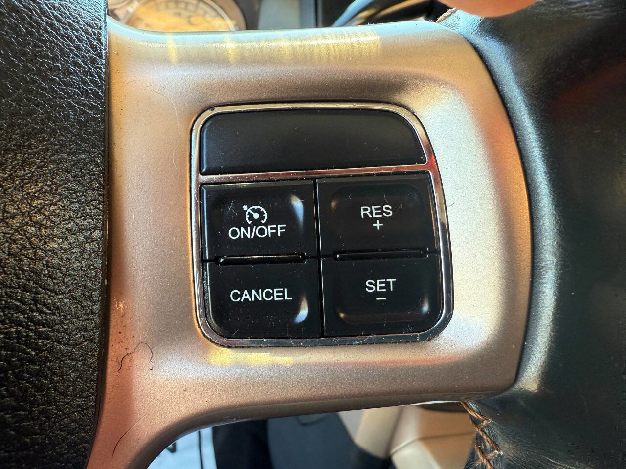 Used 2014 RAM 2500 Longhorn image 16