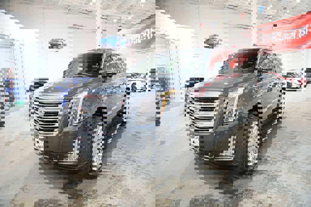 Used 2020 Cadillac Escalade ESV Platinum AWD/4WD image 4