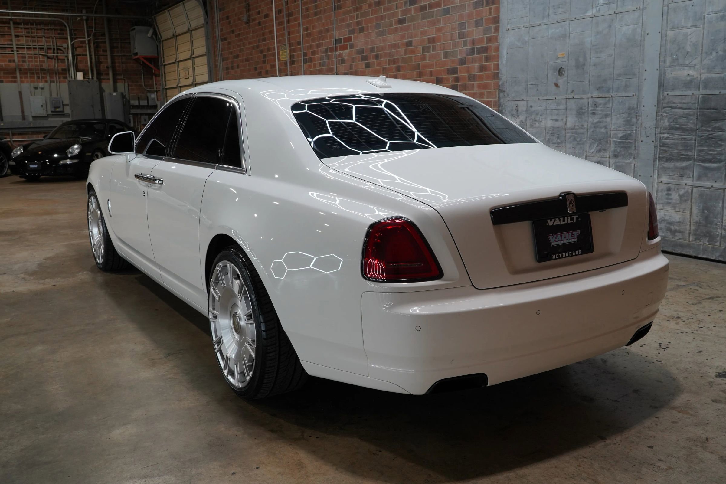 Used 2015 Rolls-Royce Ghost image 11