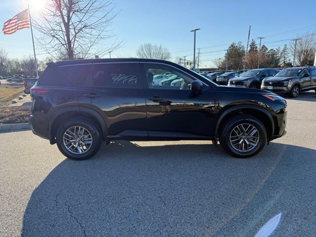 Used 2021 Nissan Rogue S image 4