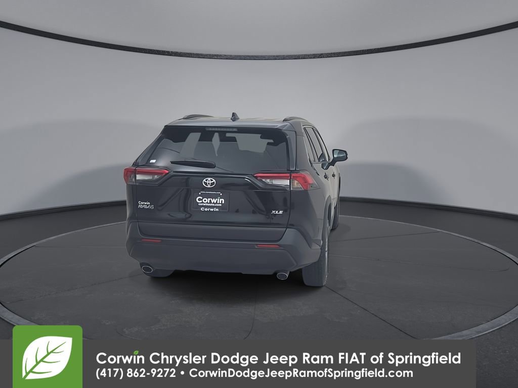 Used 2025 Toyota RAV4 XLE image 13