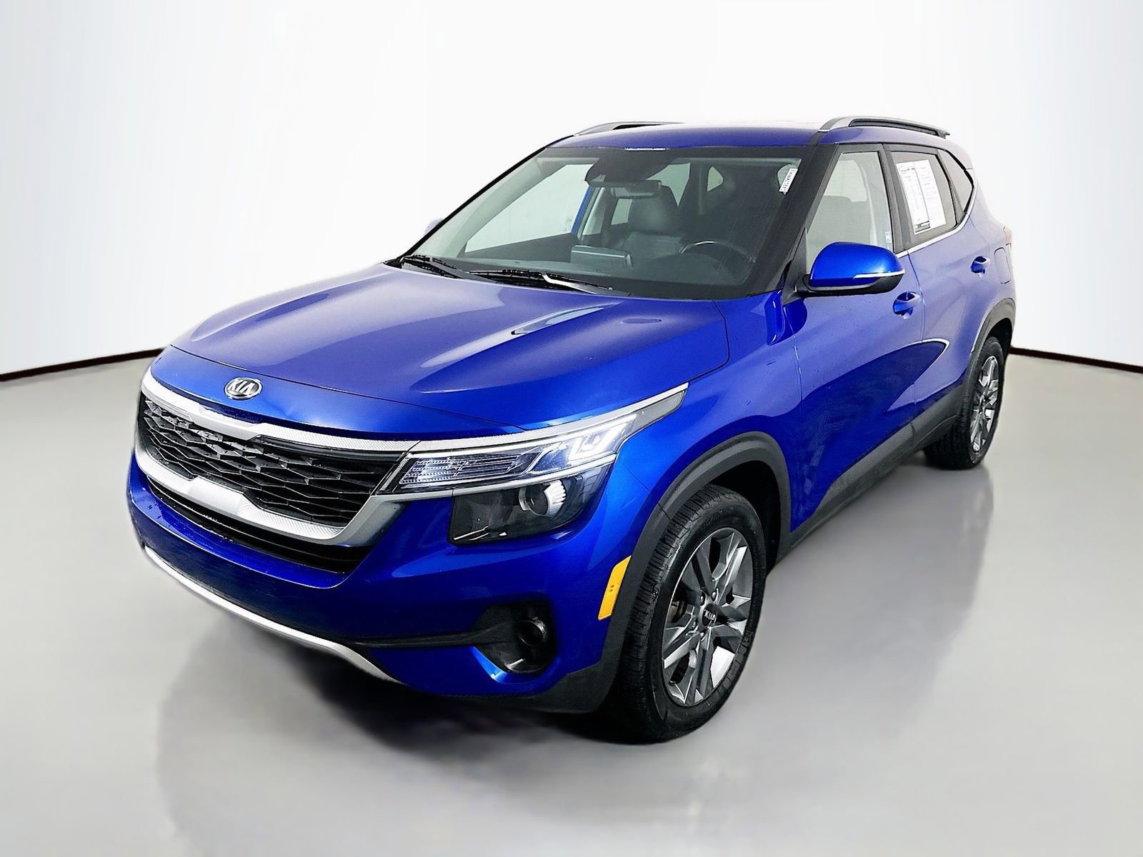 Used 2021 Kia Seltos S FWD image 3