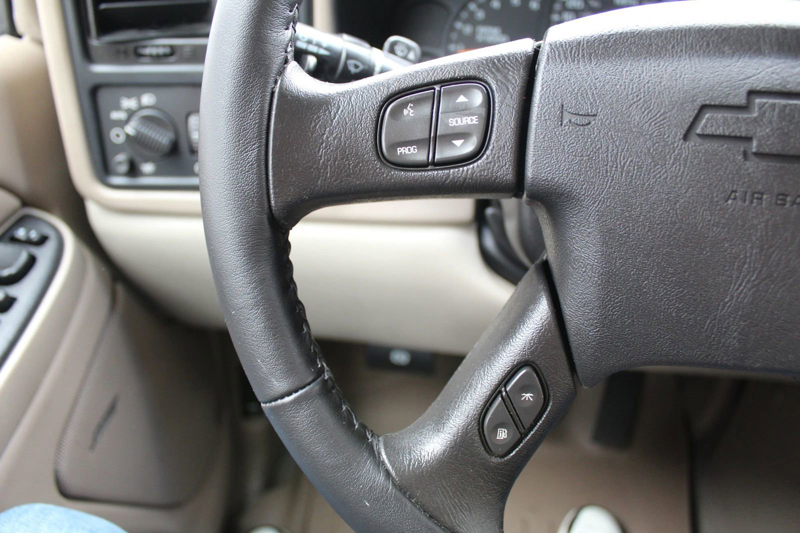 Used 2006 Chevrolet Avalanche LS w/ Preferred Equipment Group RWD image 16