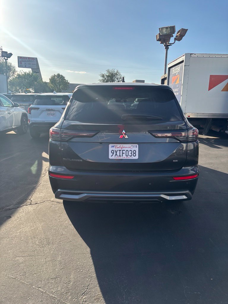 Used 2025 Mitsubishi Outlander SE AWD/4WD image 10