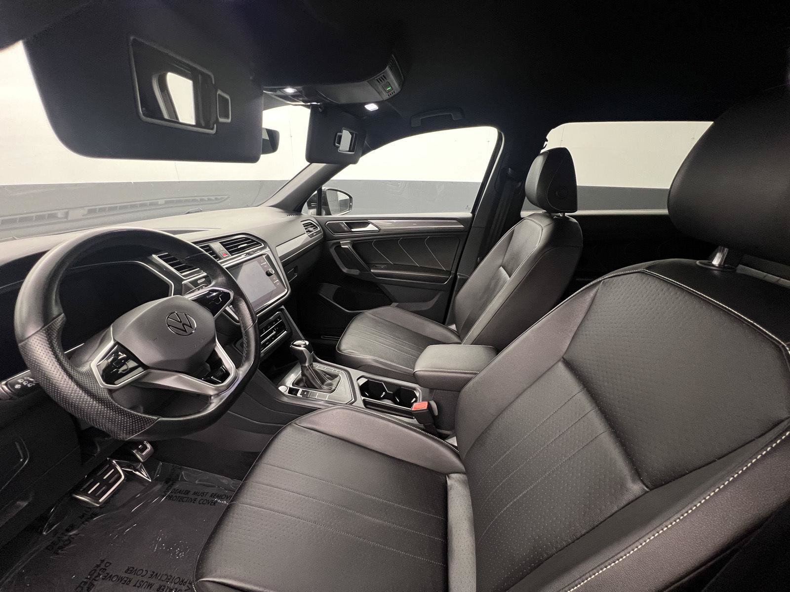 Used 2022 Volkswagen Tiguan SE R-Line FWD image 12