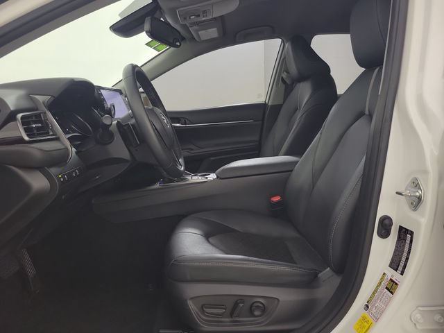 Used 2022 Toyota Camry XSE FWD image 16