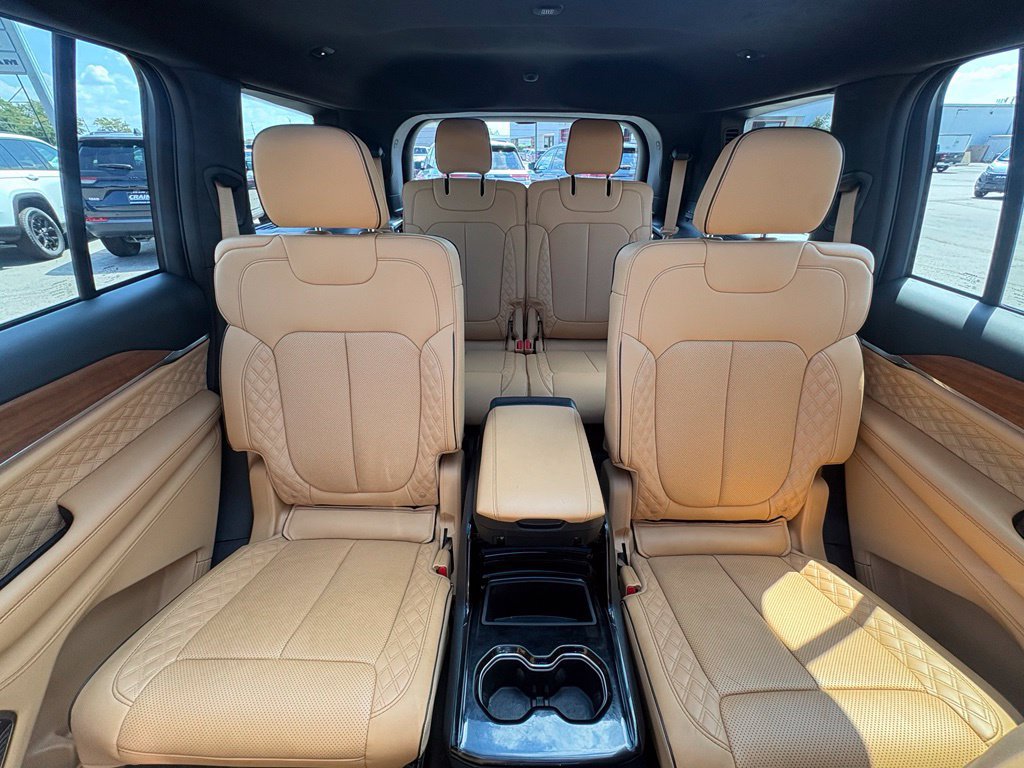 Used 2024 Jeep Grand Cherokee L Summit AWD/4WD image 30