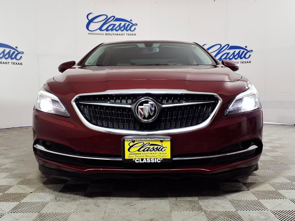 Used 2017 Buick LaCrosse Preferred image 3