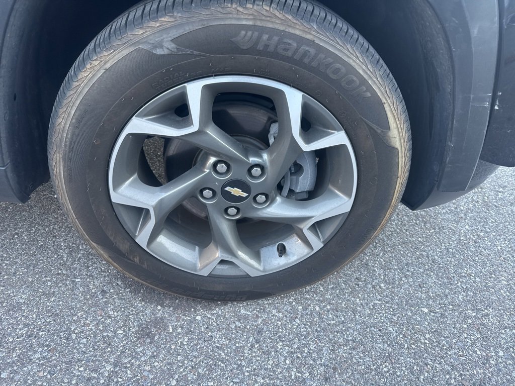 Used 2024 Chevrolet Trax LT w/ LT Convenience Package image 5