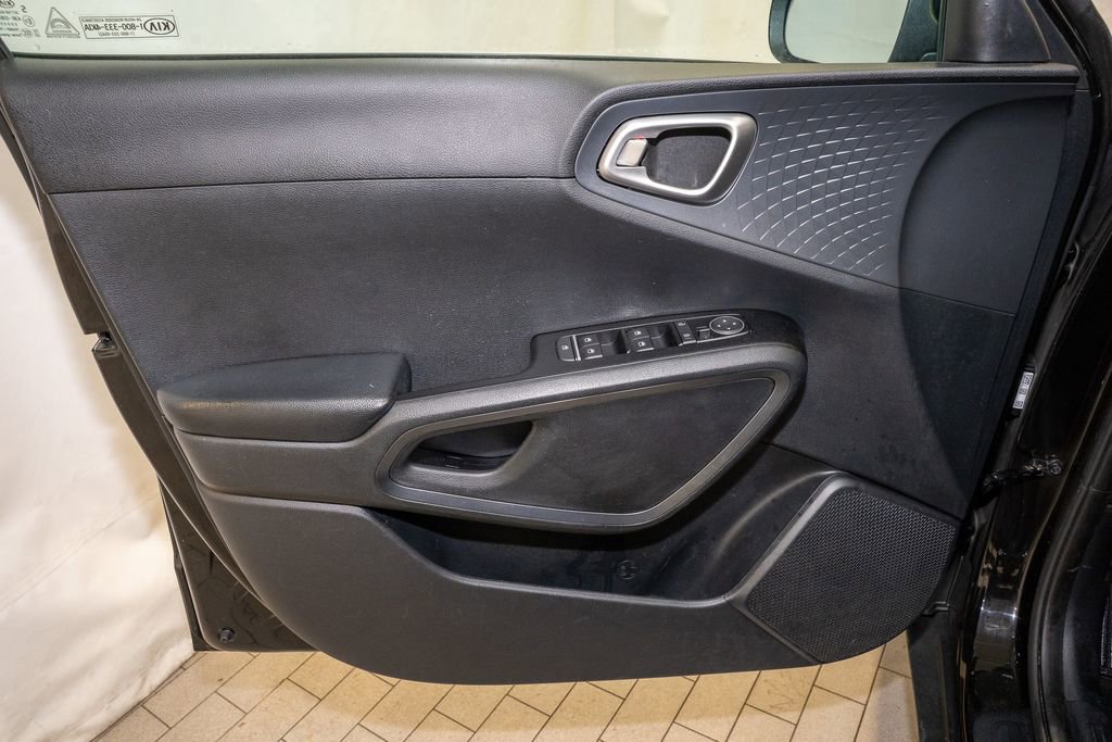 Used 2021 Kia Soul S image 10