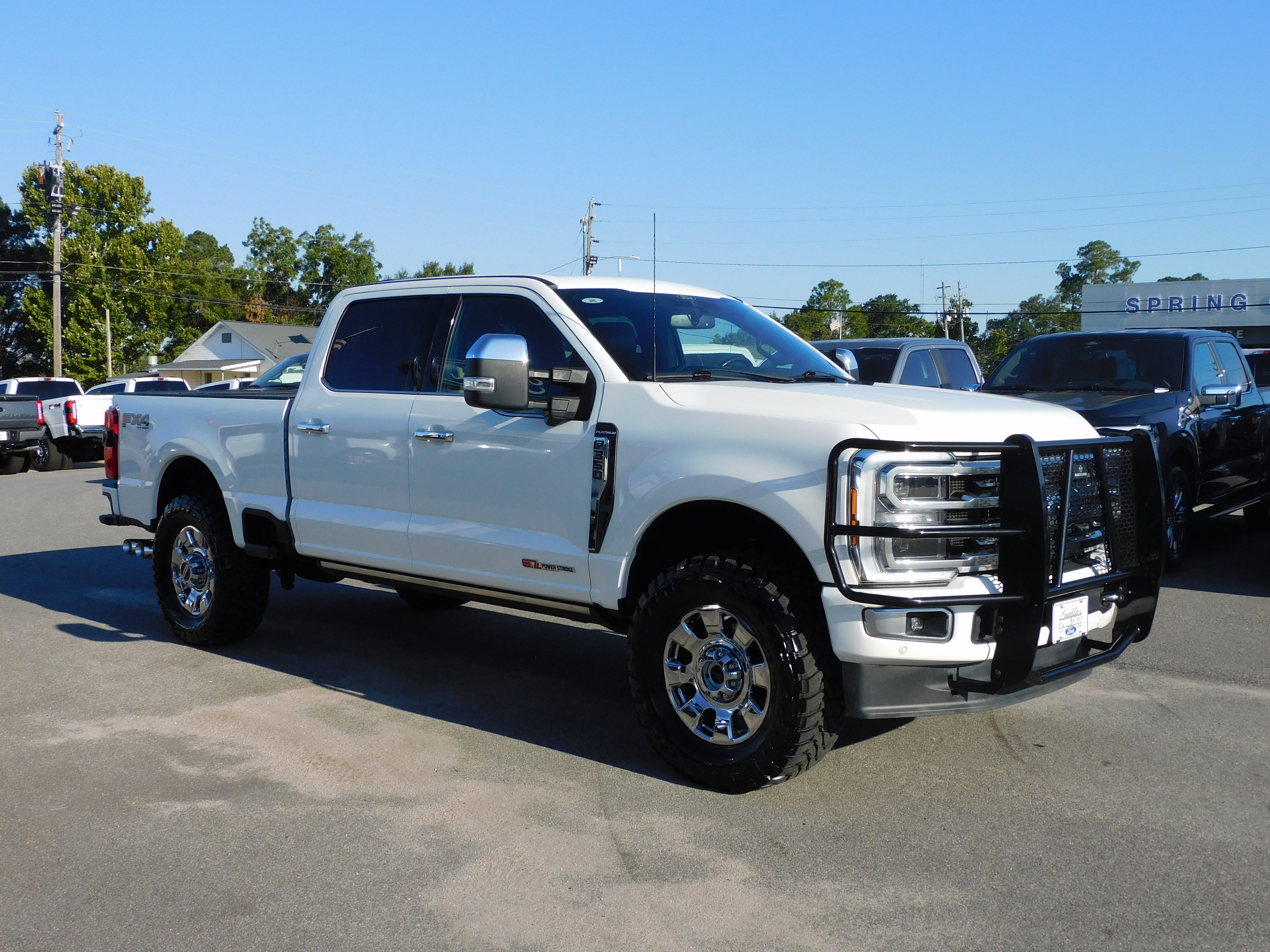 Used 2024 Ford F350 Platinum w/ FX4 Off-Road Package image 3