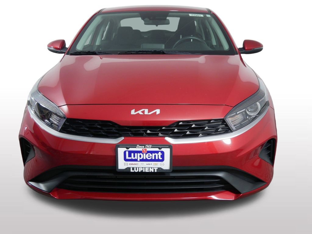 Used 2024 Kia Forte LXS w/ LXS Technology Package FWD image 4
