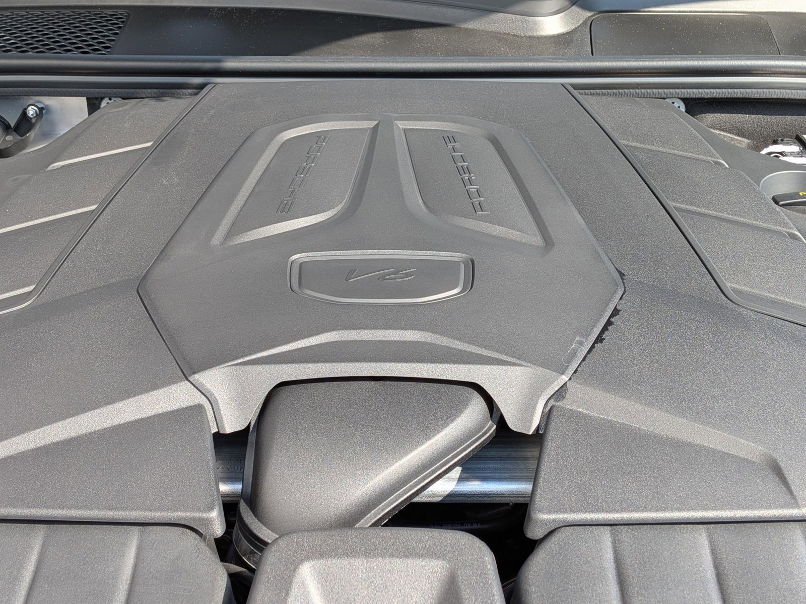 Certified 2025 Porsche Cayenne image 30