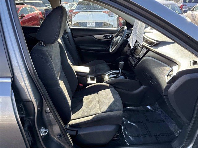 Used 2015 Nissan Rogue SV image 9