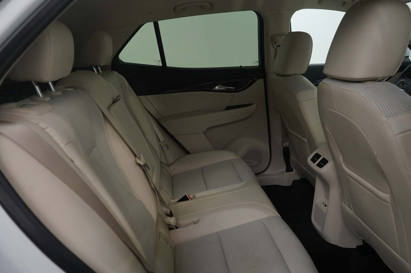 Used 2022 Buick Envision Preferred image 13