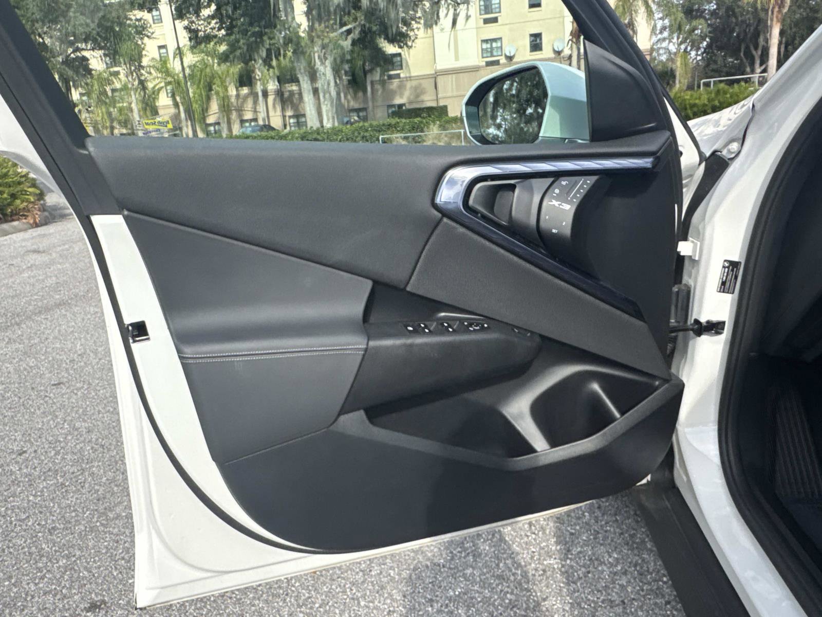 Certified 2025 BMW X3 xDrive30i image 17