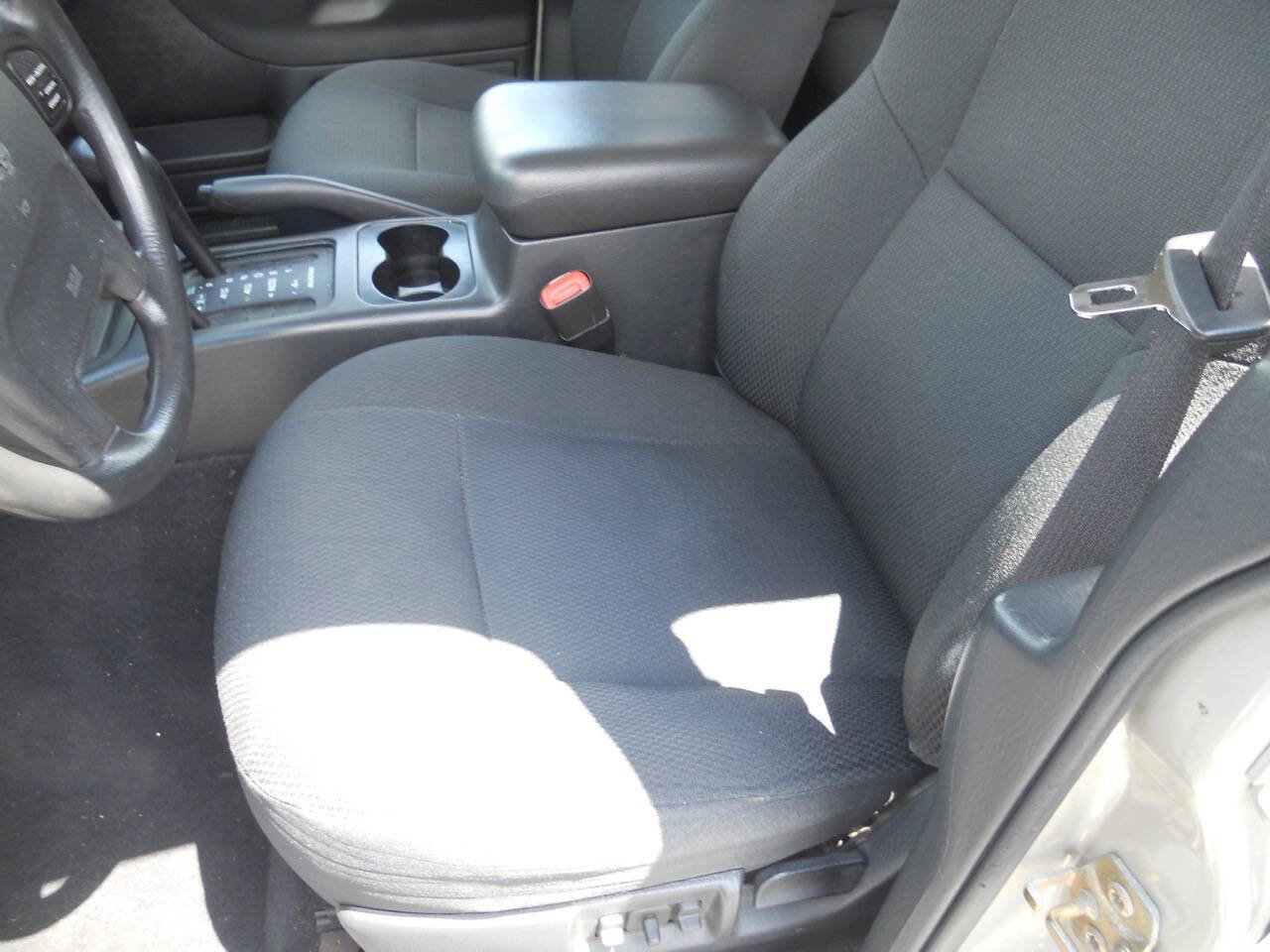 Used 2004 Jeep Grand Cherokee Laredo w/ Convenience Group AWD/4WD image 18