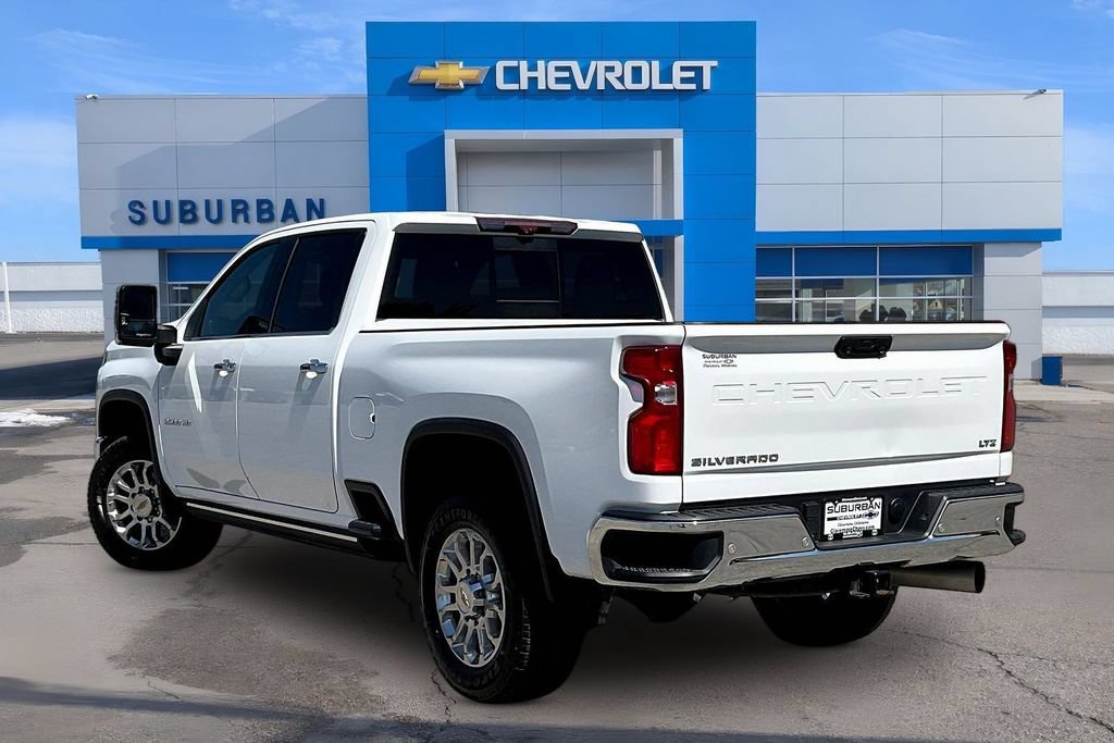Used 2024 Chevrolet Silverado 2500 LTZ w/ LTZ Premium Package AWD/4WD image 3