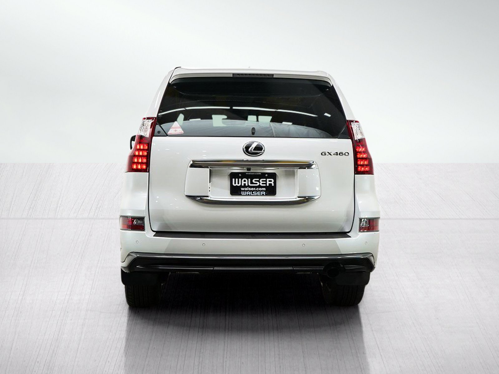 Used 2022 Lexus GX 460 Premium w/ Accessory Package AWD/4WD image 4