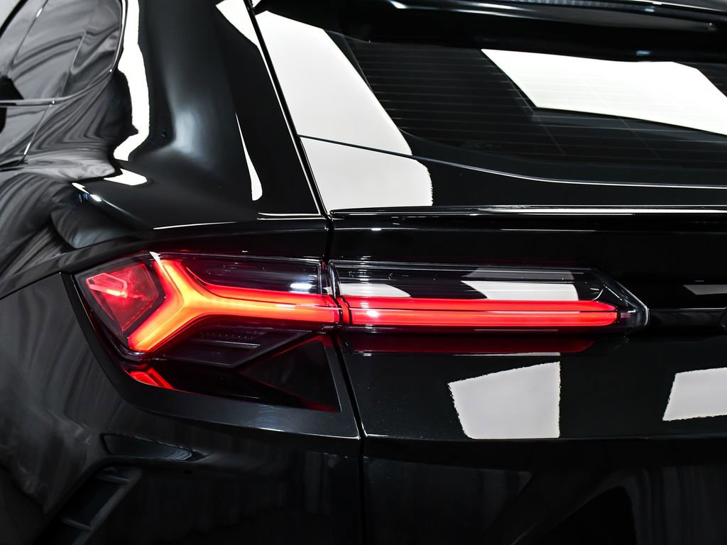 Used 2022 Lamborghini Urus AWD/4WD image 86