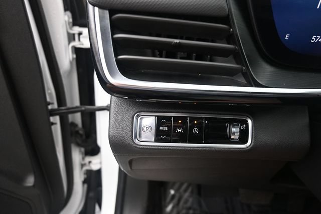 Used 2024 Buick Envision Preferred AWD/4WD image 17