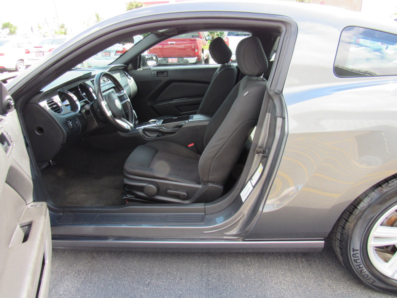 Used 2014 Ford Mustang Coupe image 13