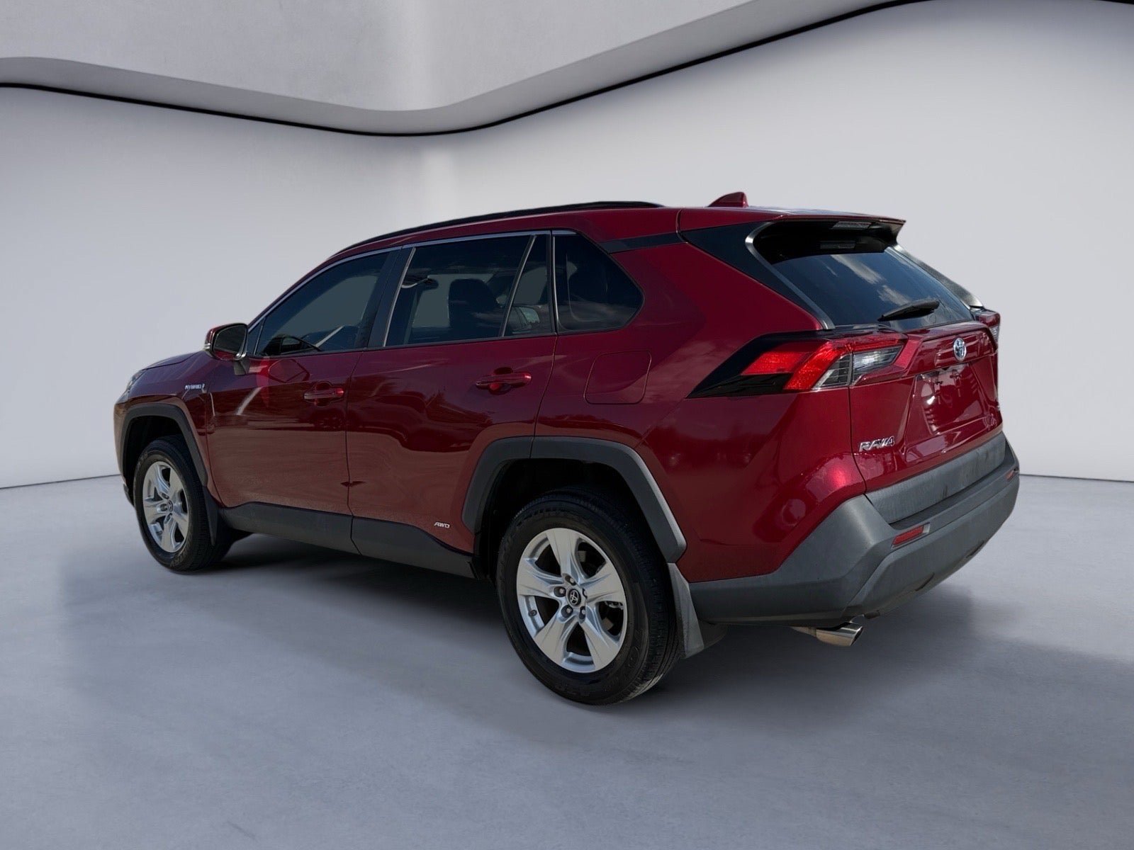 Used 2020 Toyota RAV4 LE w/ All Weather Liner Package AWD/4WD image 3