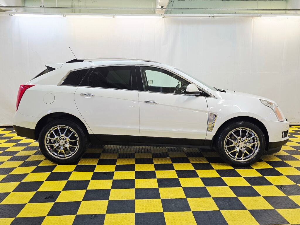 Used 2015 Cadillac SRX Performance w/ Driver Awareness Package FWD image 2
