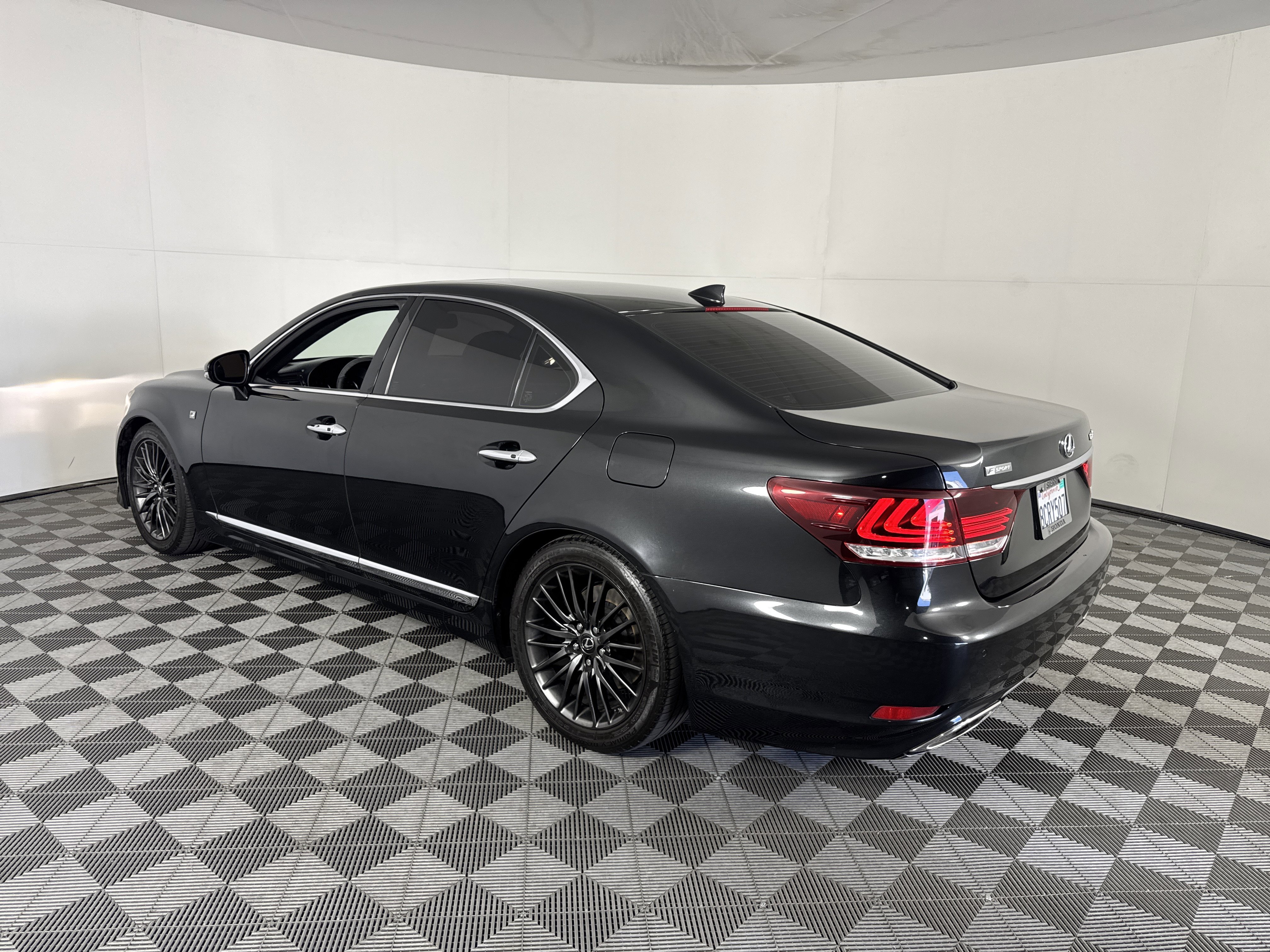 Used 2017 Lexus LS 460 w/ F Sport Midnight Edition RWD image 7