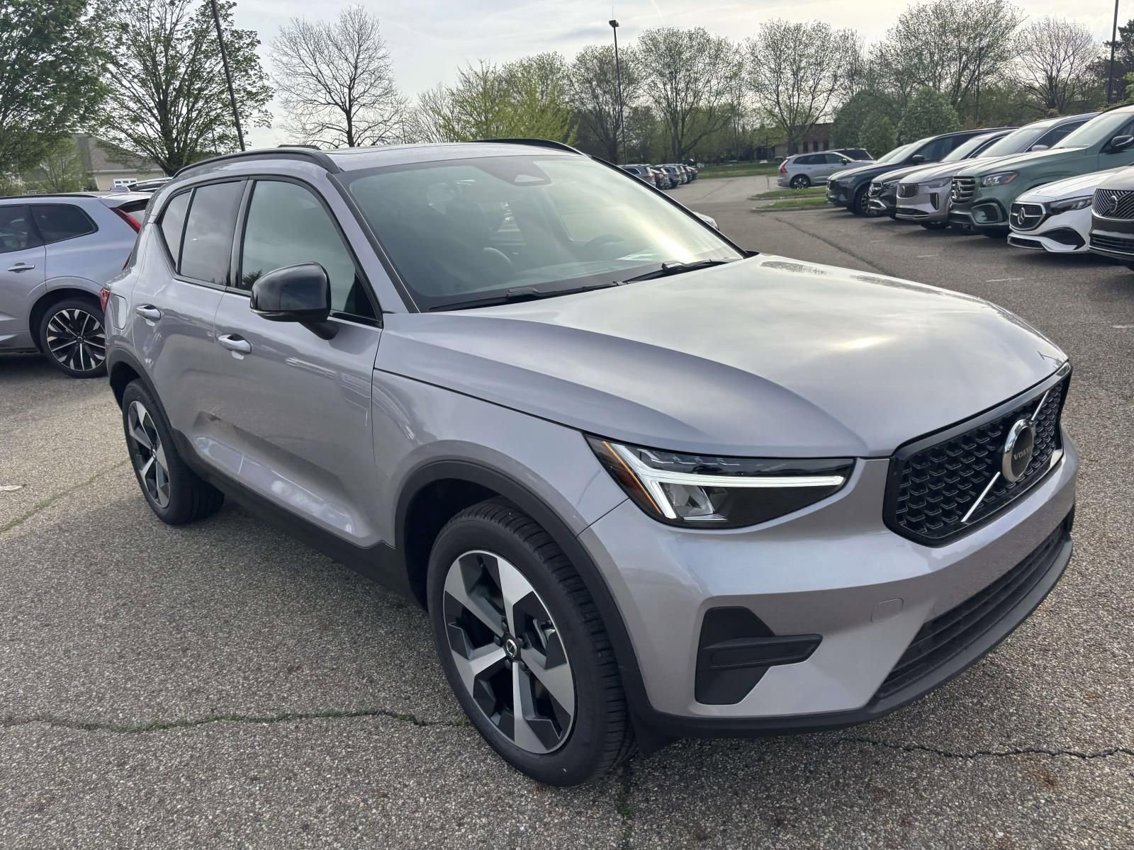New 2026 Volvo XC40 B5 Core w/ Protection Package Premier AWD/4WD image 3