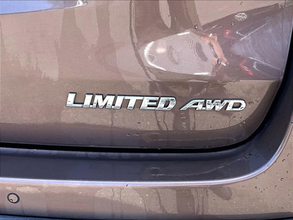 Used 2019 Toyota Highlander Limited AWD/4WD image 8