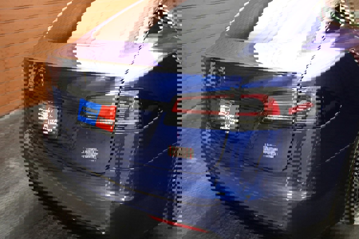 Used 2022 Tesla Model S AWD image 5