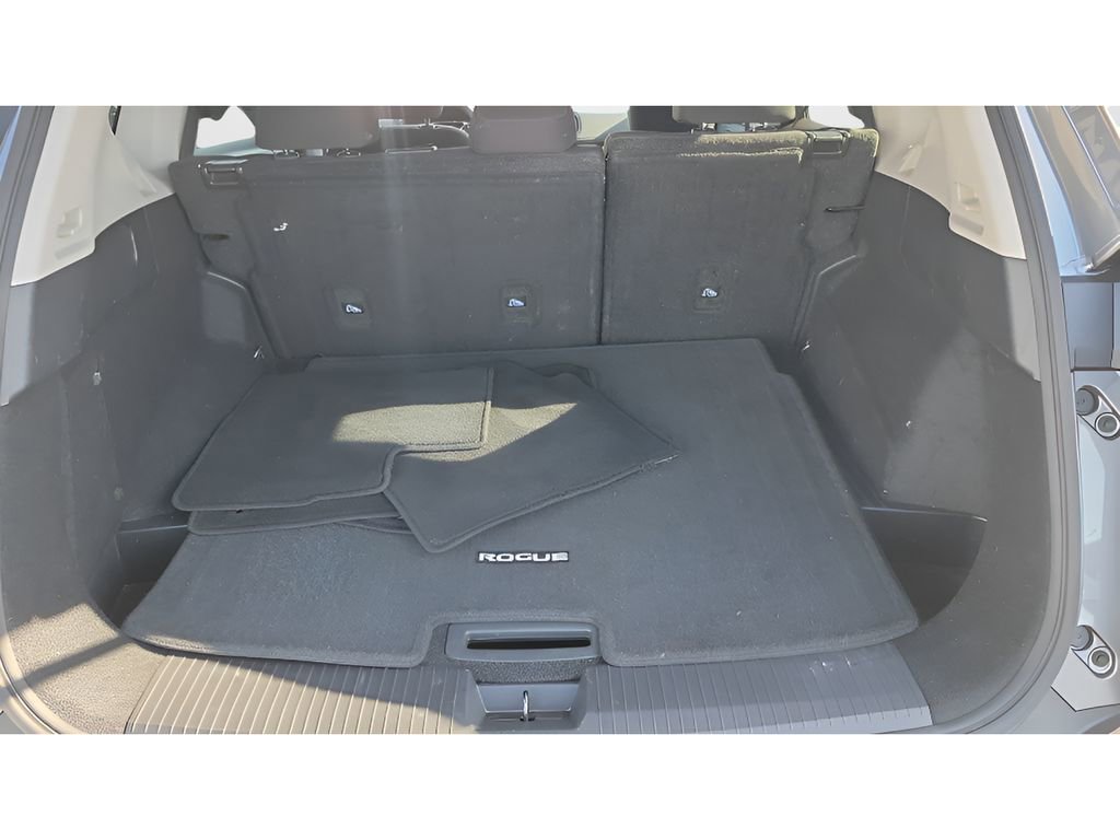 Used 2023 Nissan Rogue S AWD/4WD image 9