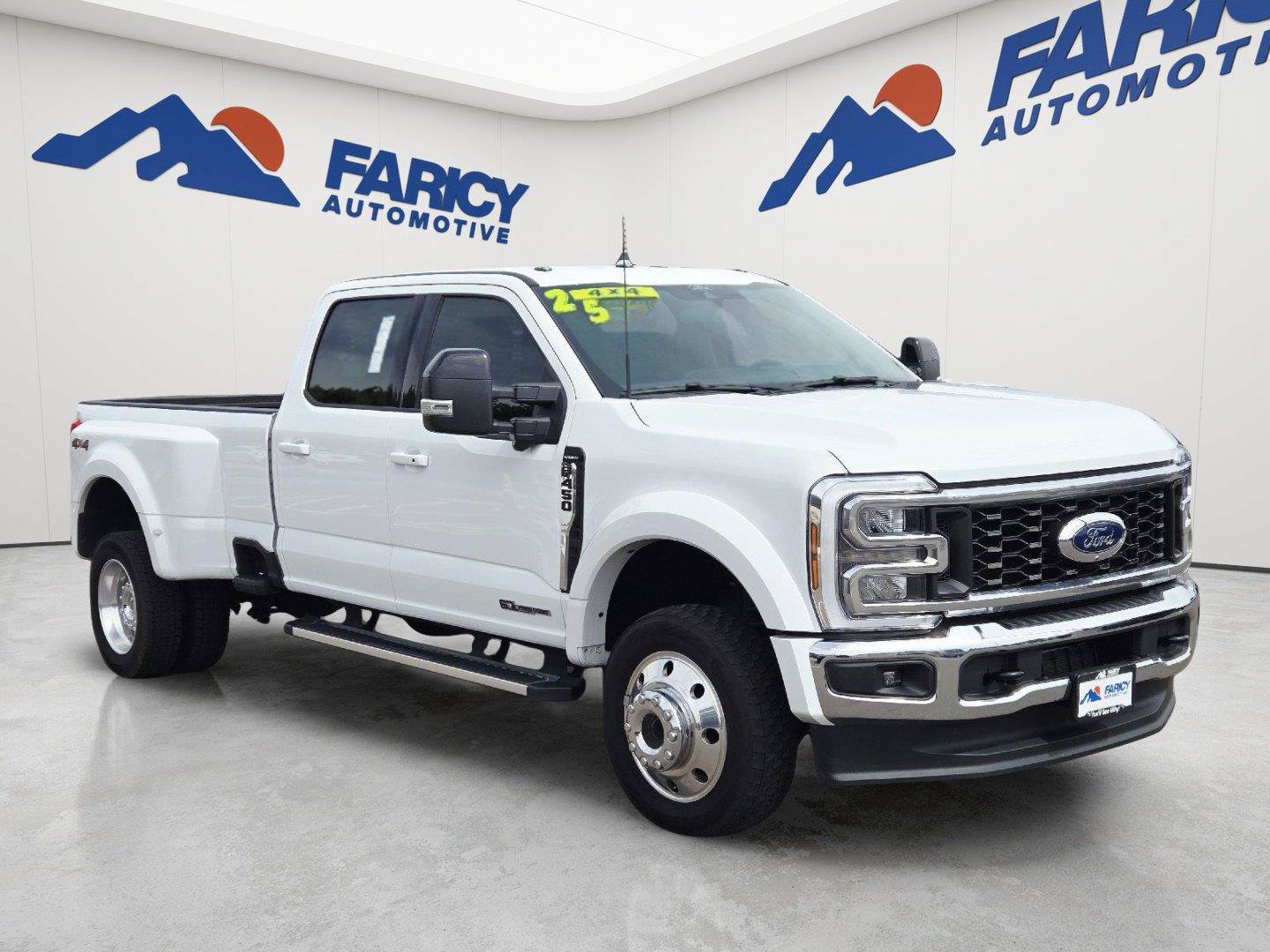 Used 2025 Ford F450 Lariat AWD/4WD image 3