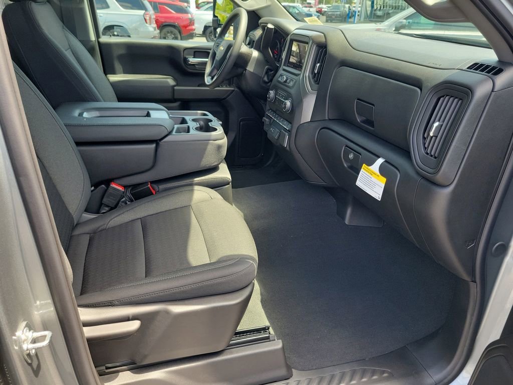 New 2026 Chevrolet Silverado 2500 Custom w/ Custom Value Package AWD/4WD image 15