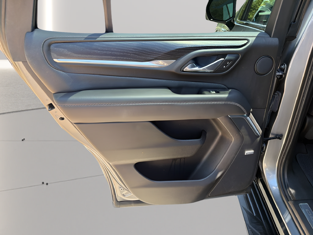 Used 2021 GMC Yukon Denali RWD image 32