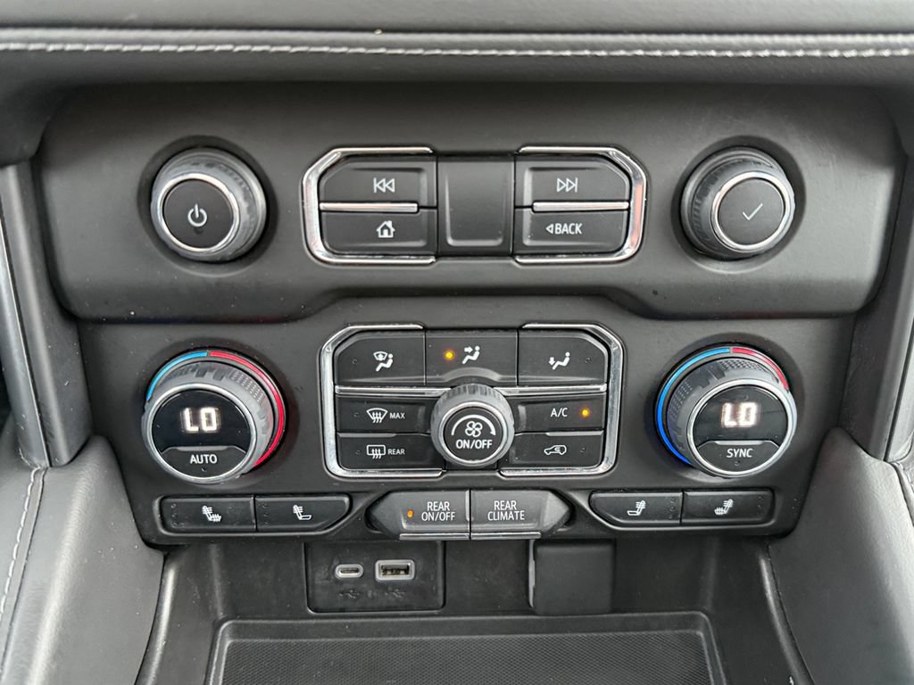 Used 2023 Chevrolet Tahoe Z71 AWD/4WD image 18